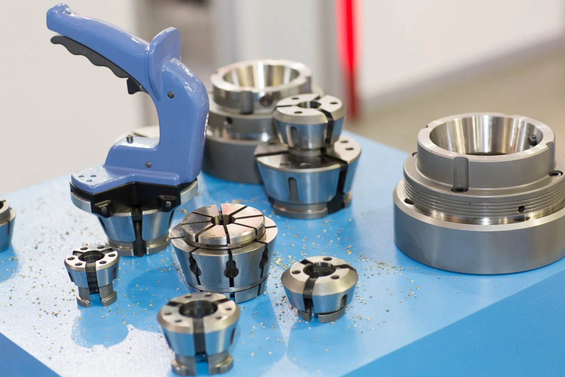 Tillverkare av tekniska verktyg för CNC-maskiner och automatsvarvar